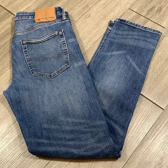 American Eagle Airflex+ Light Wash Slim Straight Stretch Jeans size 30x32 - Picture 1 of 11